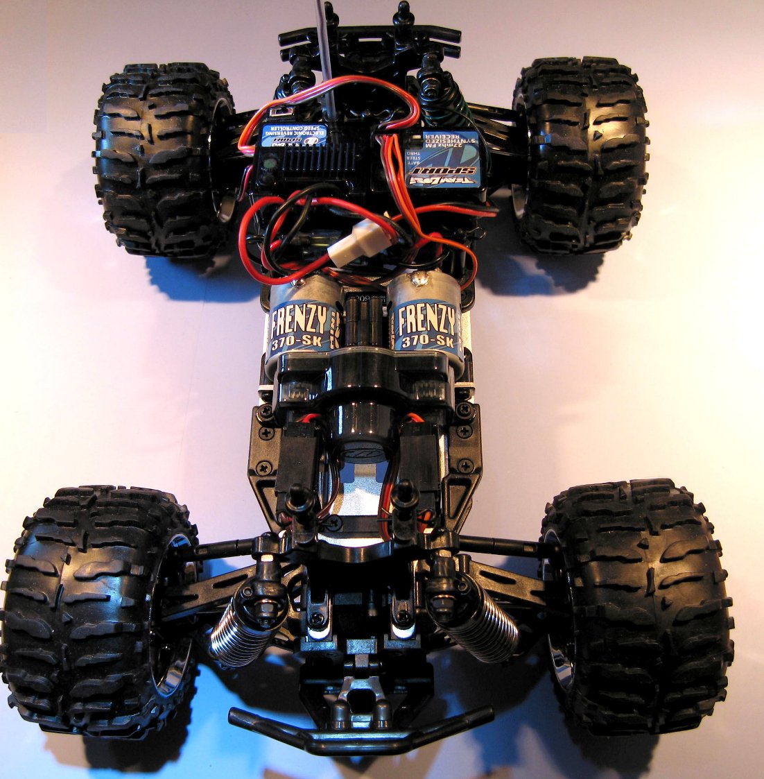 Xmod Hummer versus Team Losi Mini-LST Monster Truck