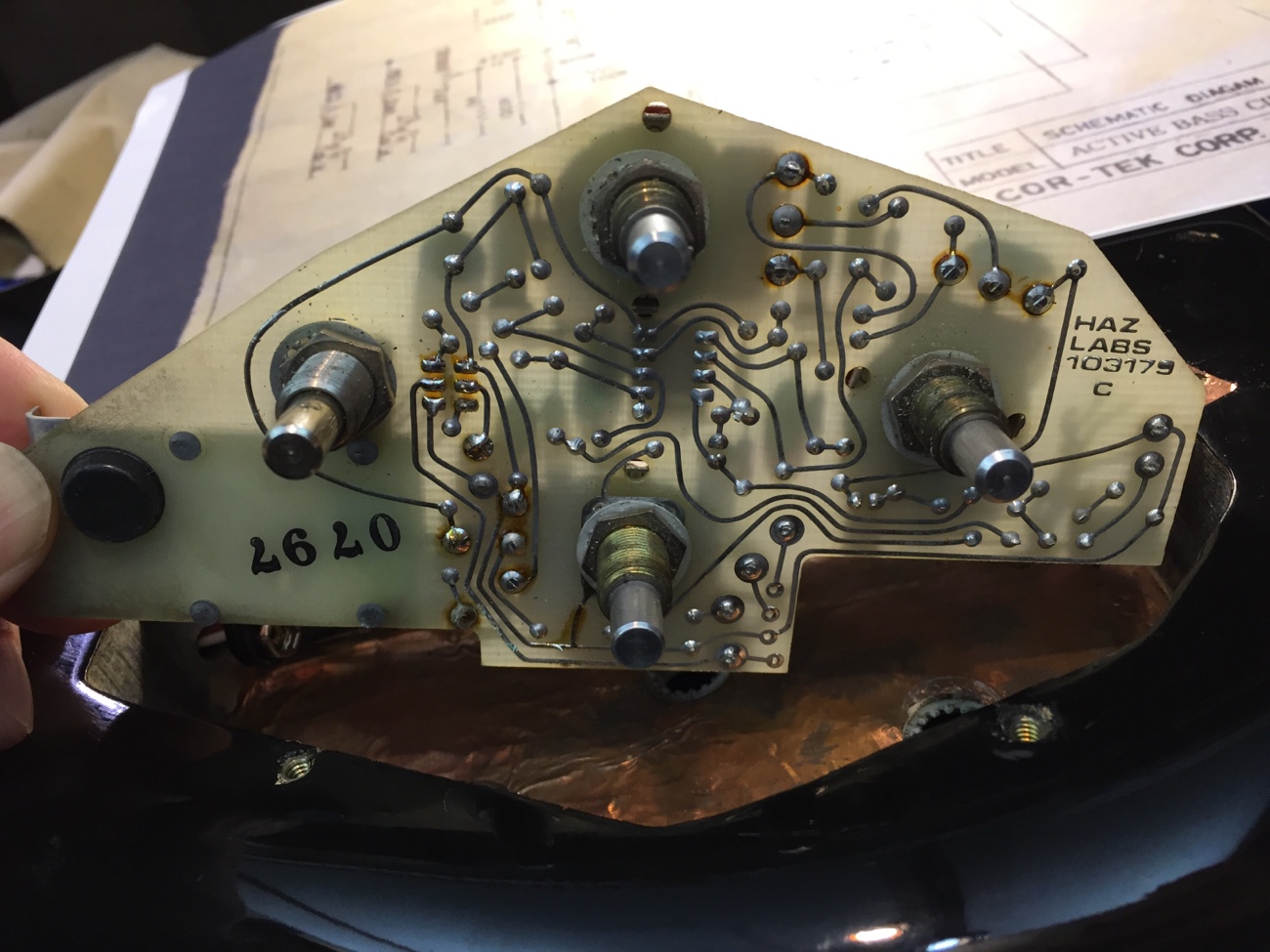 分解してみる【スペクターNS-2Jのプリアンプ修理-3】 | Birdcageブログ