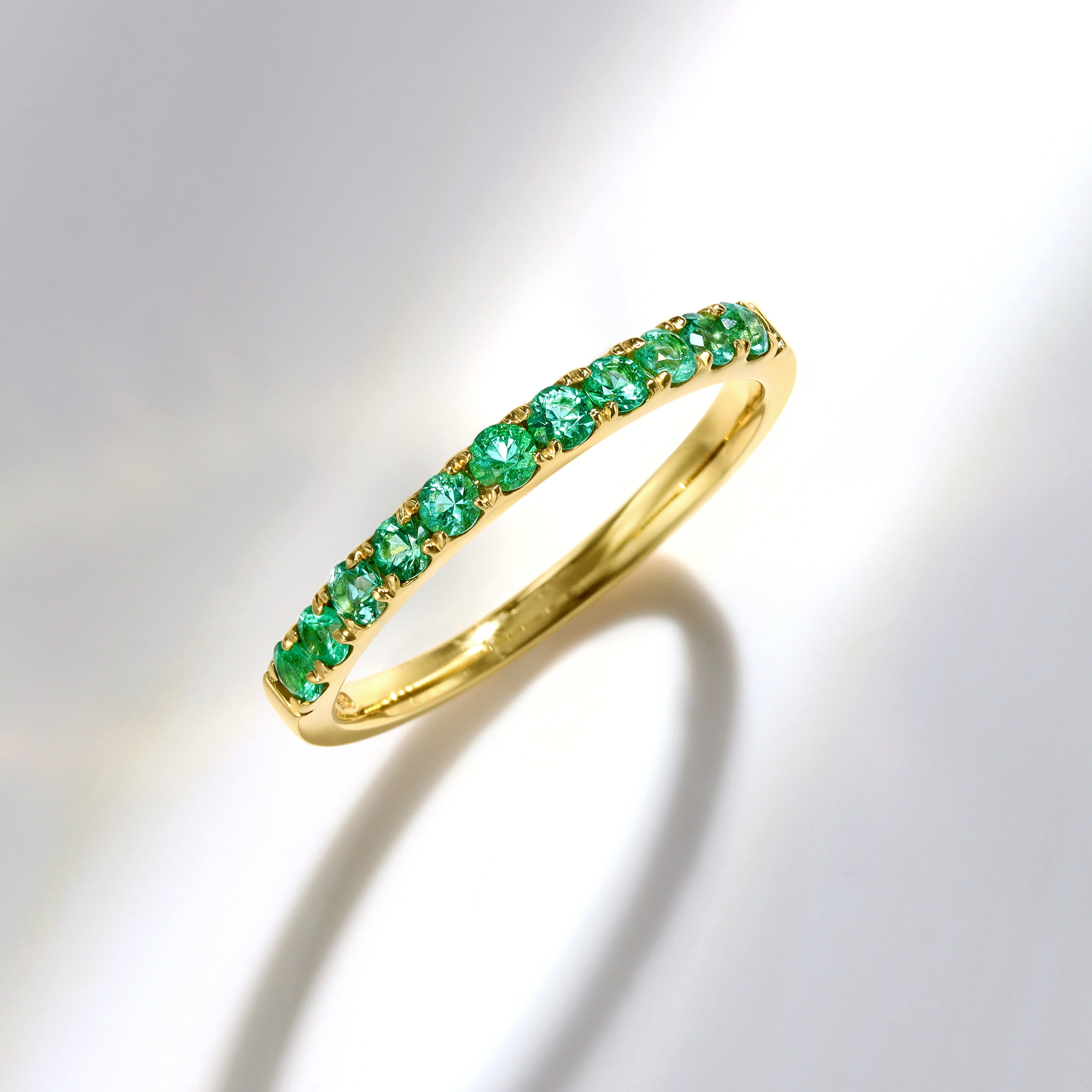 ビズー公式】エメラルド 11石 ハーフ エタニティ K18(18金) リング