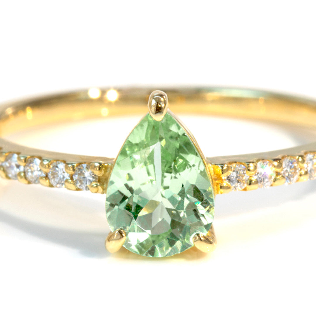 ビズー公式】ミントグリーンガーネット×ダイヤモンド K18(18金)/PT