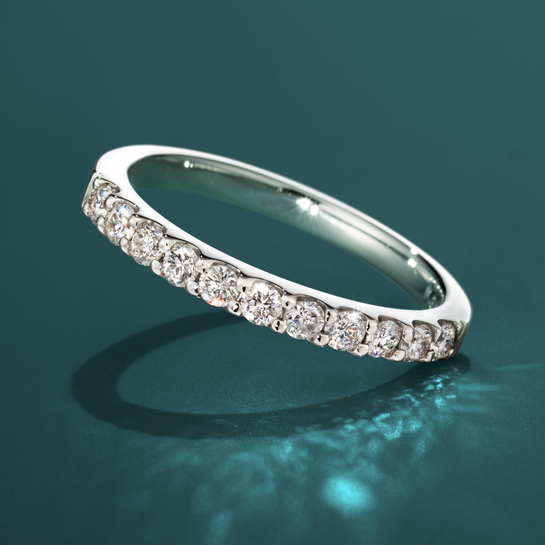 ビズー公式】 ダイヤモンド SIクラス 11石 ハーフ エタニティ K18