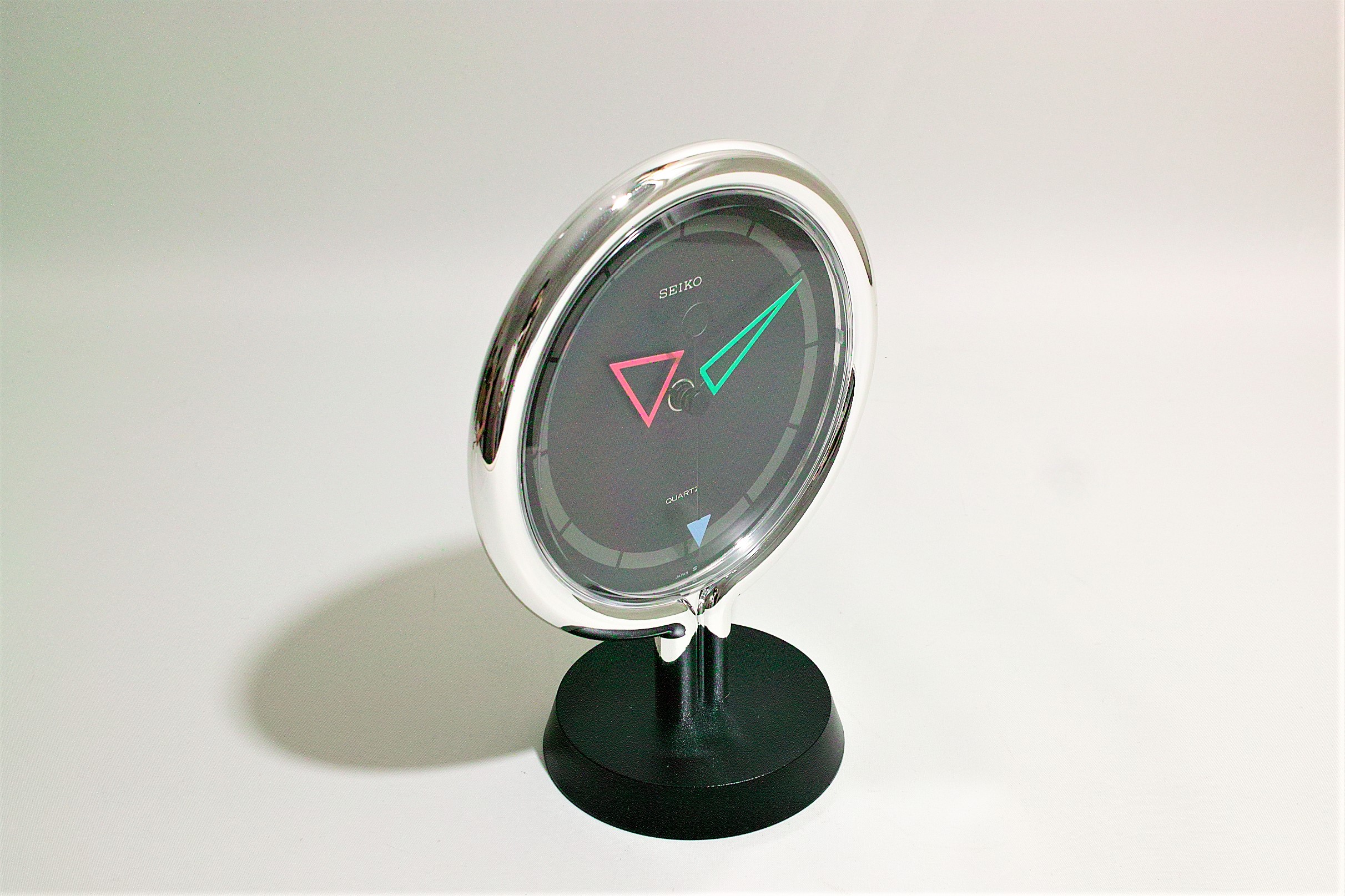 No.6488「ポストモダン置時計」 SOLD | ボルトナットマーケット