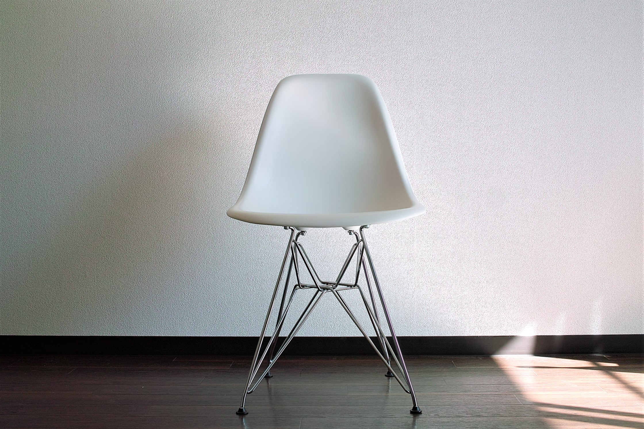 No.6352「Vitra製サイドシェルチェア：イームズ」SOLD | ボルトナット