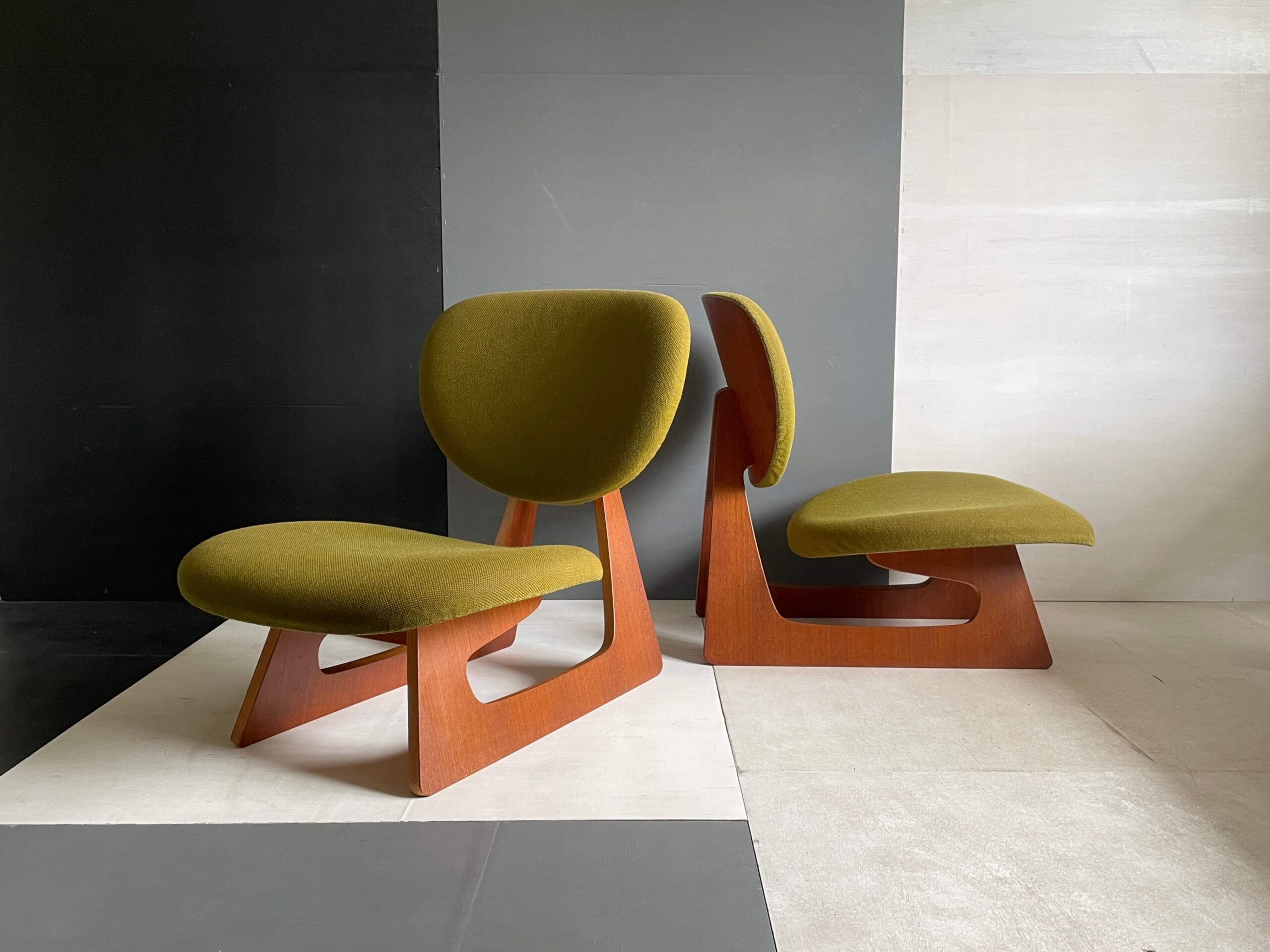 No.9726「天童木工〈低座イス〉チークフレーム：長大作」SOLD | ボルト