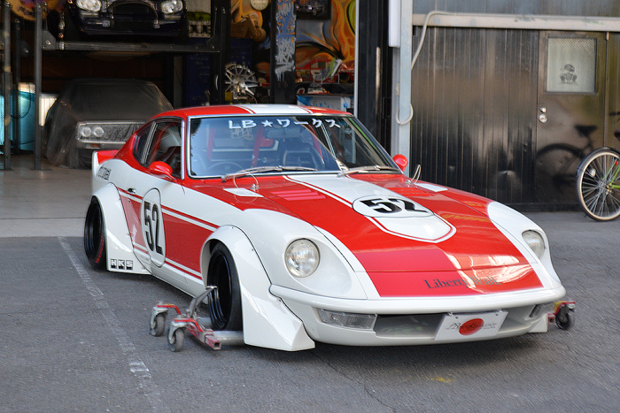 IDEA 1/18]Liberty Walk Fairlady 240ZG 