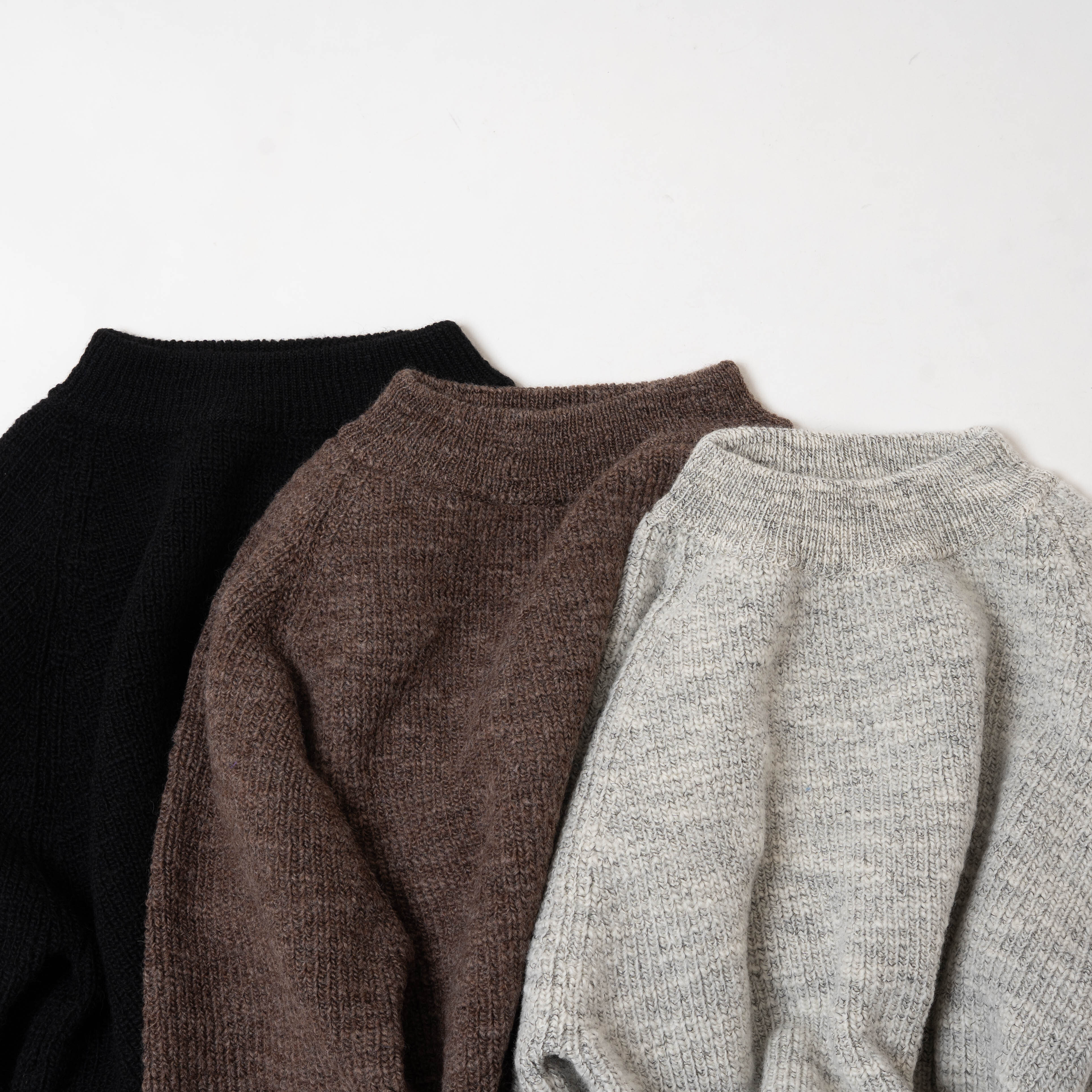 MITTAN（ミッタン） / ウルグアイスラブNMウールセーター KN-35 ご紹介