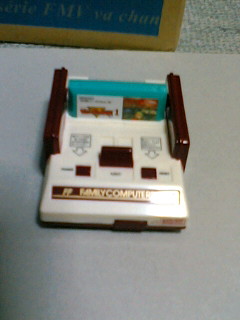 メモ帳入りファミコン型ハードケース | ファミコン都市