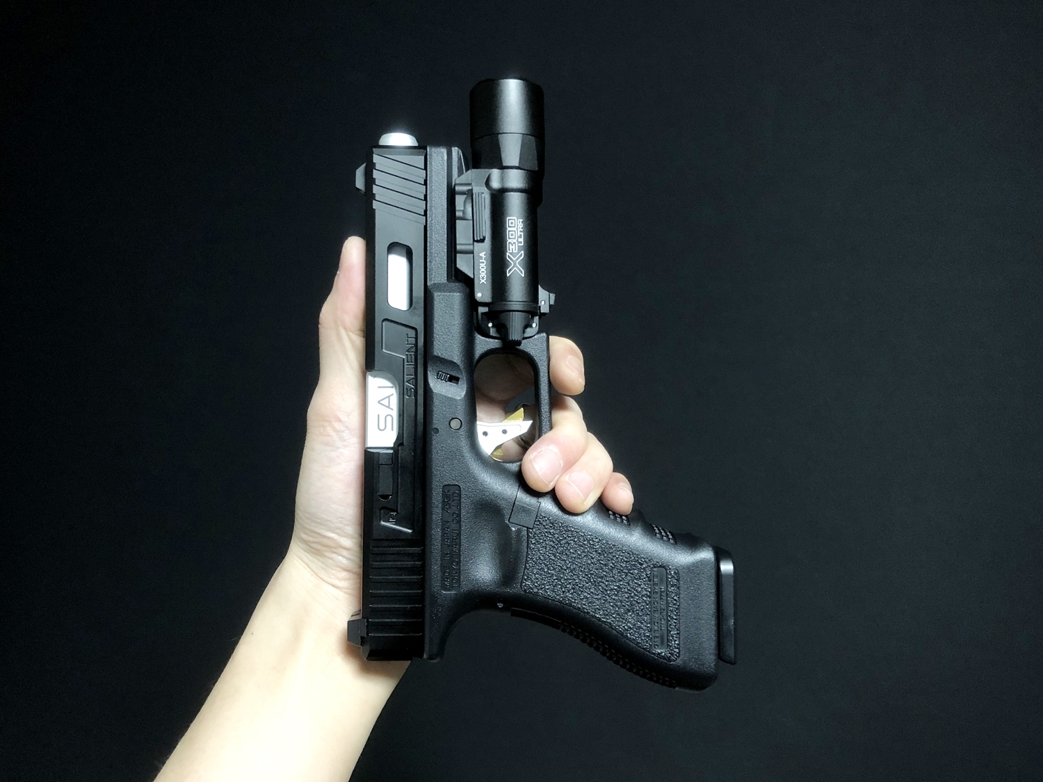 東京マルイ GLOCK 17 『SUREFIRE X300 ULTRA TYPE』を付けて見よう