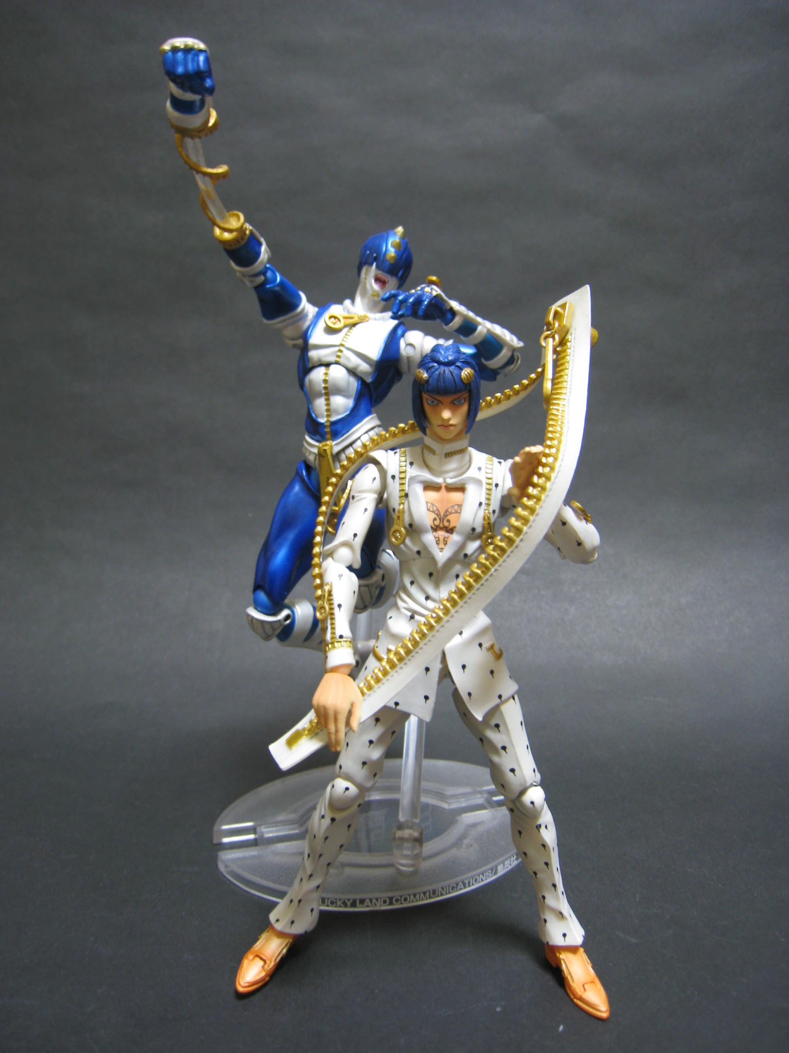 ブローノ・ブチャラティ ＆スティッキー・フィンガーズ | Papa's Favorite!