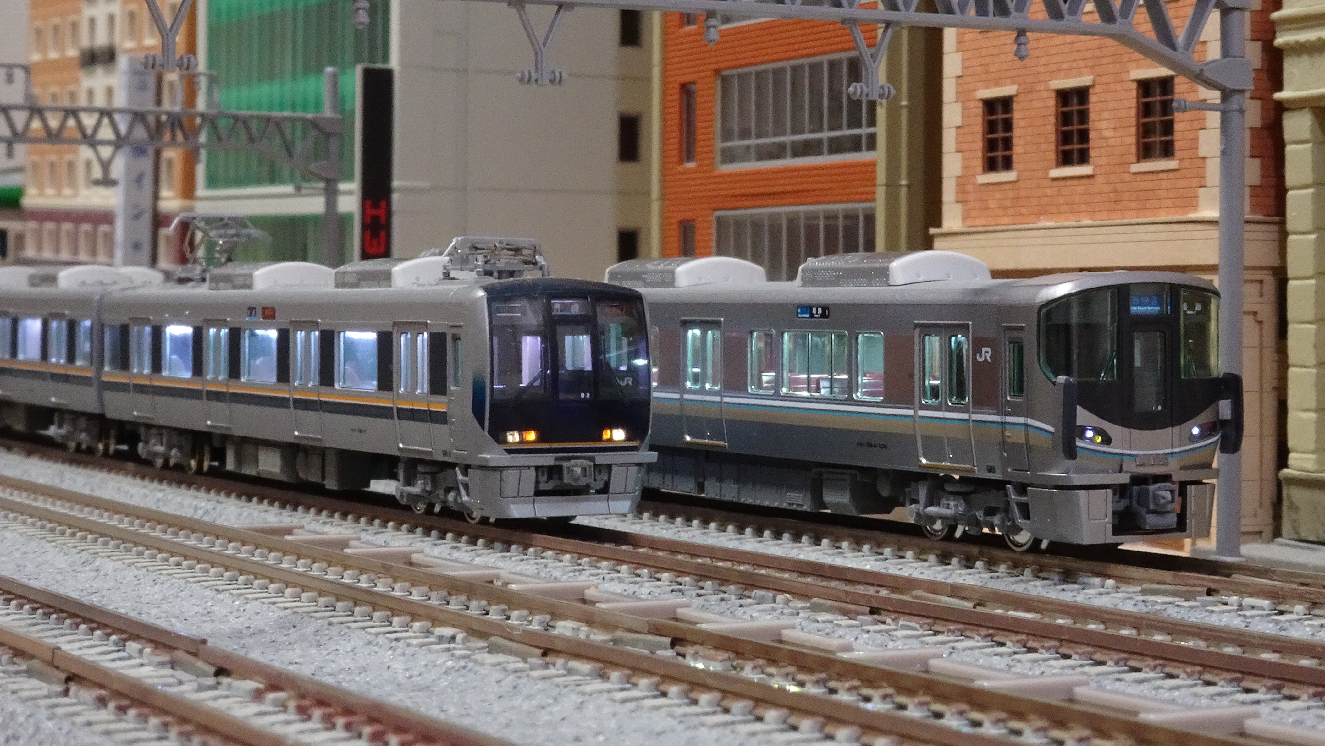 鉄道模型】225系100番台「新快速」 - ビスタ模型鉄道（エヌゲージ日記）