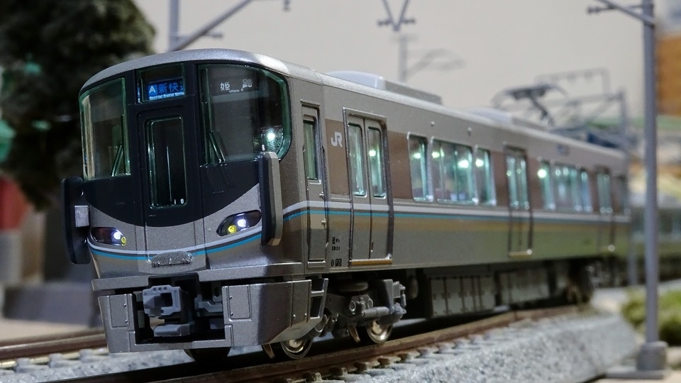 鉄道模型】225系100番台「新快速」 - ビスタ模型鉄道（エヌゲージ日記）