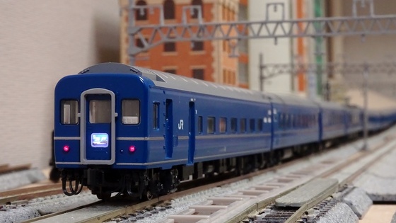 KATO 24系25形 寝台特急「瀬戸・あさかぜ」 入線 - ビスタ模型鉄道