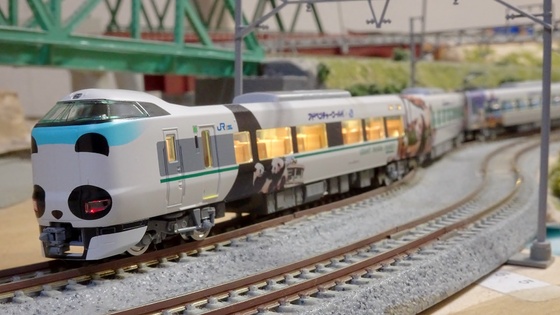 JR287系「パンダくろしお」 室内灯整備 - ビスタ模型鉄道