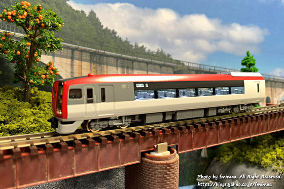 253系 N'EX 室内灯取り付け - ナマケモノ写真館