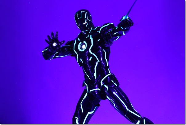 ホットトイズ DIECAST アイアンマンマーク4 ネオンテック版 レビュー