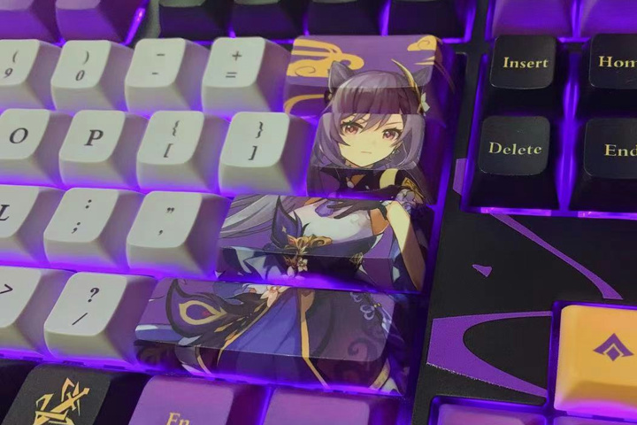 原神の公式ストアで売っている”刻晴”のメカニカルキーボード、キー