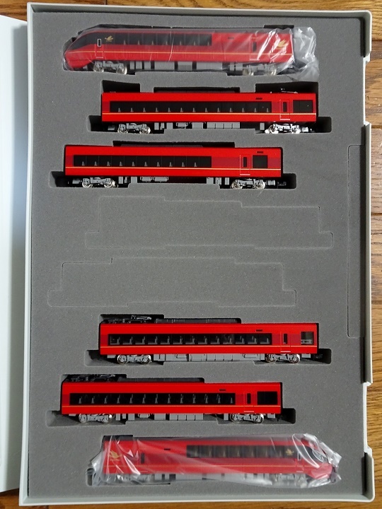 近鉄 80000系(ひのとり・6両編成) 入線！！ - ビスタ模型鉄道