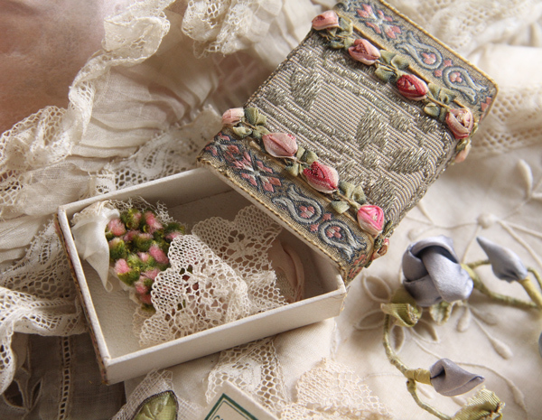 ロココリボン飾りのプチボックスとレースセット | Ô BEL INVENTAIRE