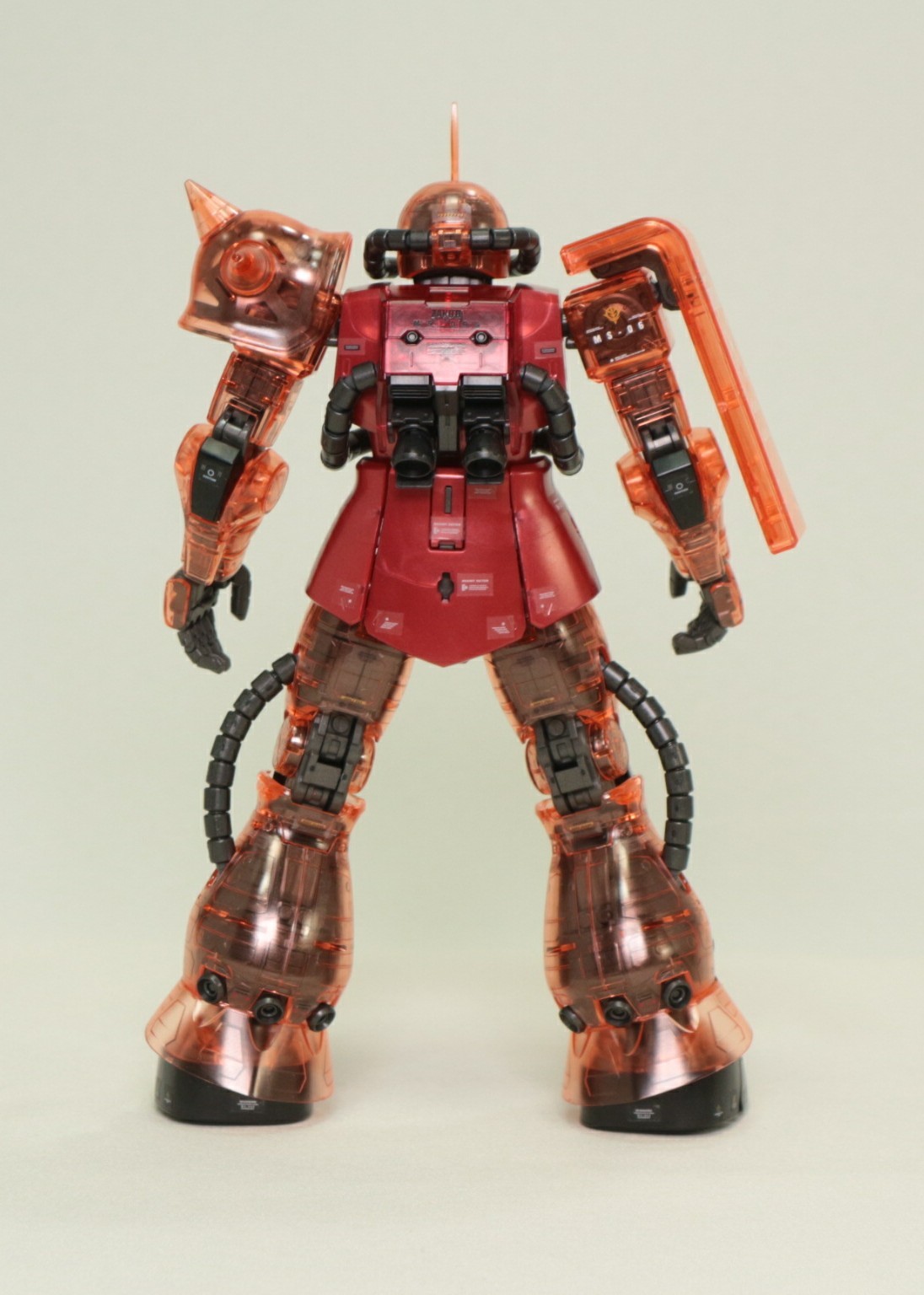 ガンプラ一番くじ B賞 MG1/100 MS-06S シャア・アズナブル専用ザクII