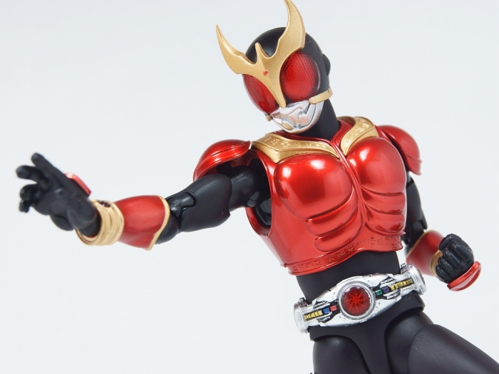 S.H.フィギュアーツ(真骨彫製法) 仮面ライダークウガ マイティフォーム