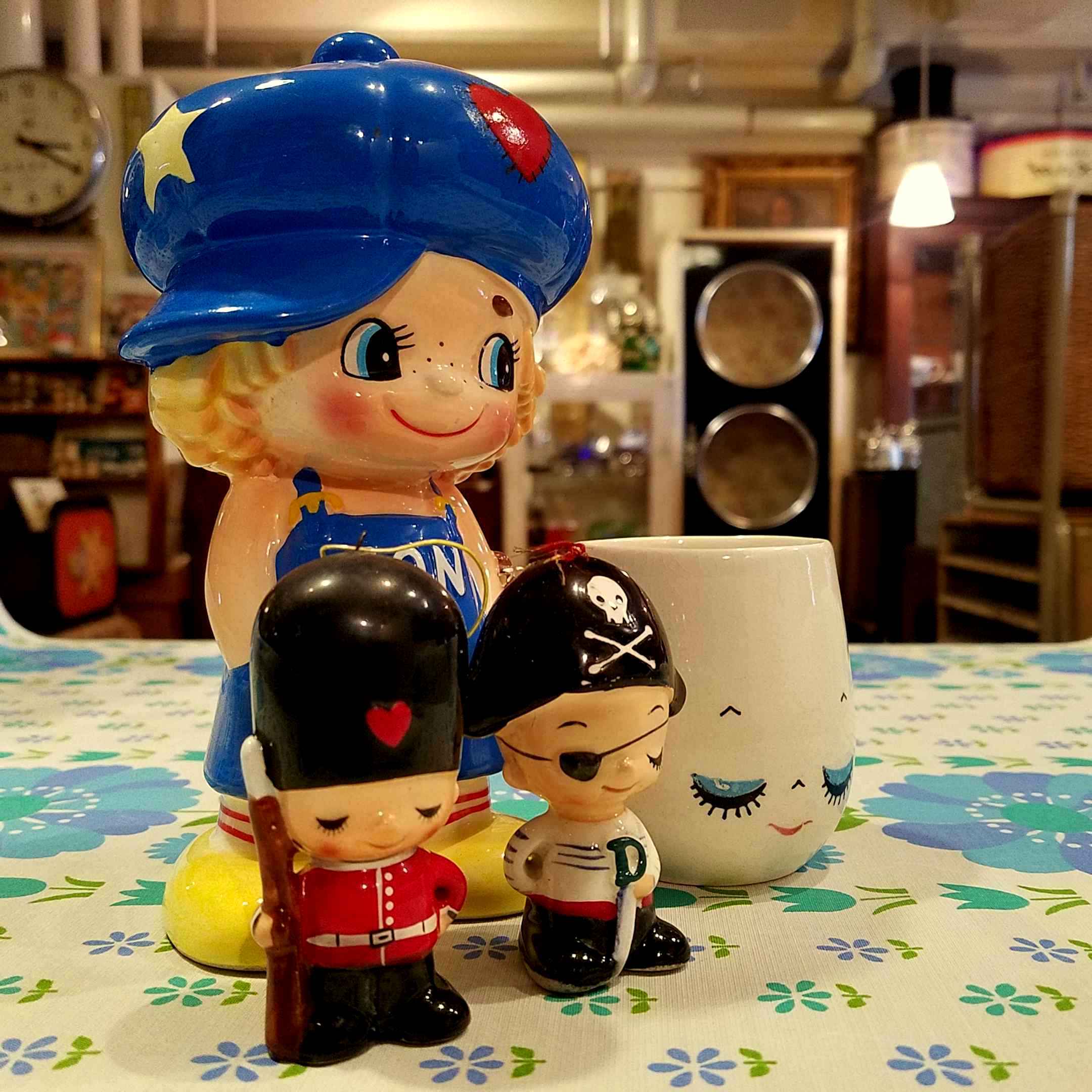 内藤ルネのJONくん、兵隊さん、海賊さんなどレトロポップな陶器の貯金