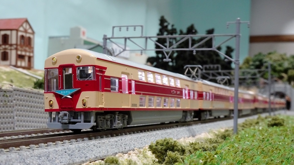 修学旅行専用列車 近鉄20100系「あおぞら」9両編成！！ - ビスタ模型