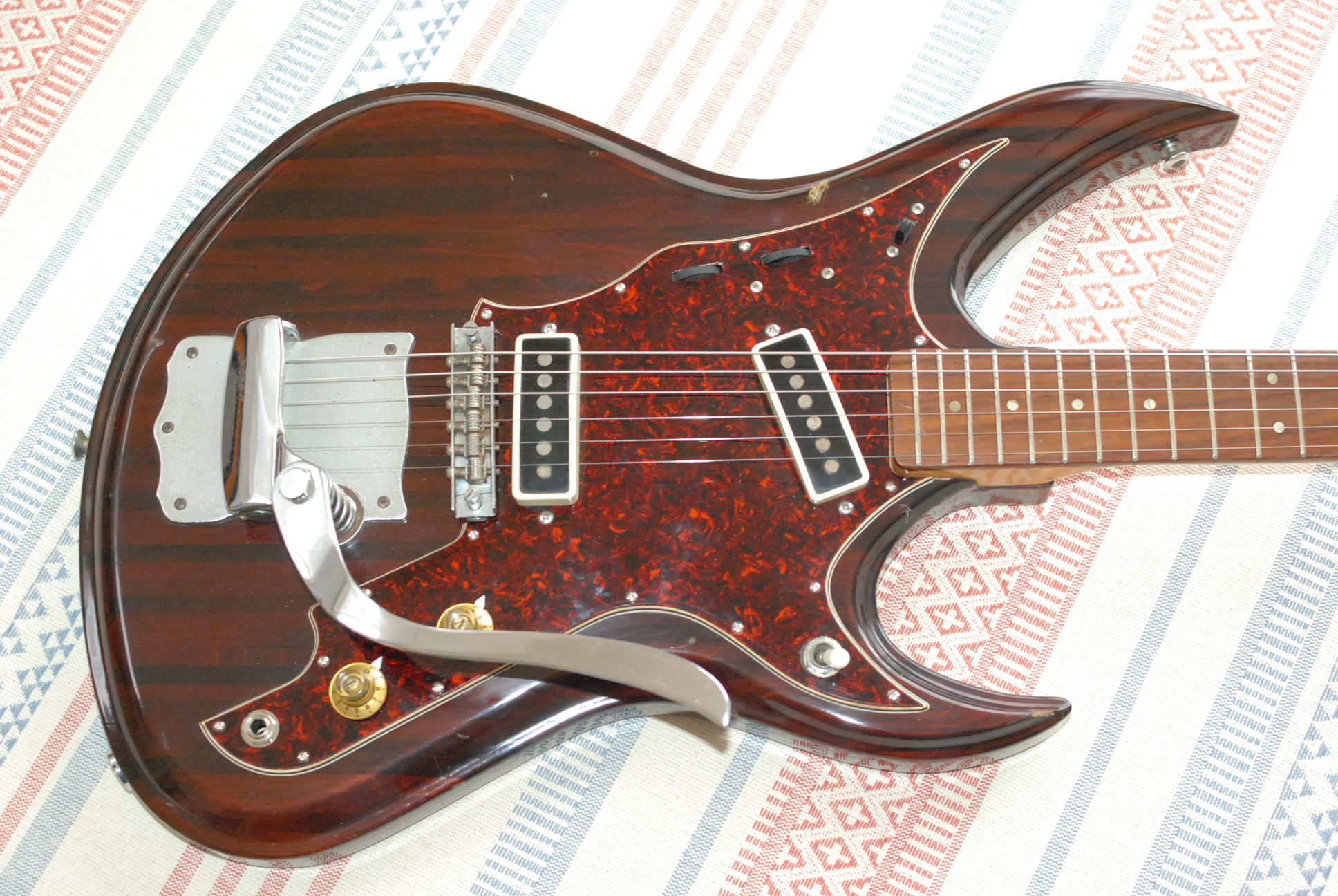 Fuzz内臓 Tokai Humming Bird ジャパンヴィンテージ - First Touch