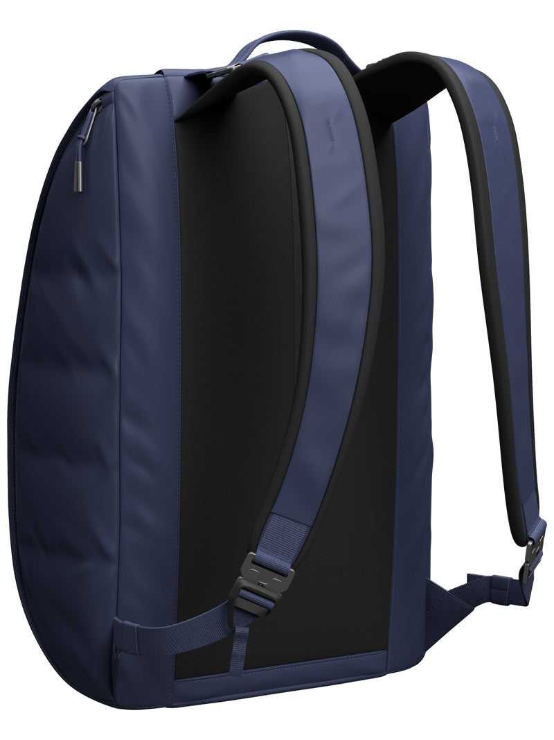 サイドアクセスが使いやすい小振りなミニマルアーバンリュック！Dbの