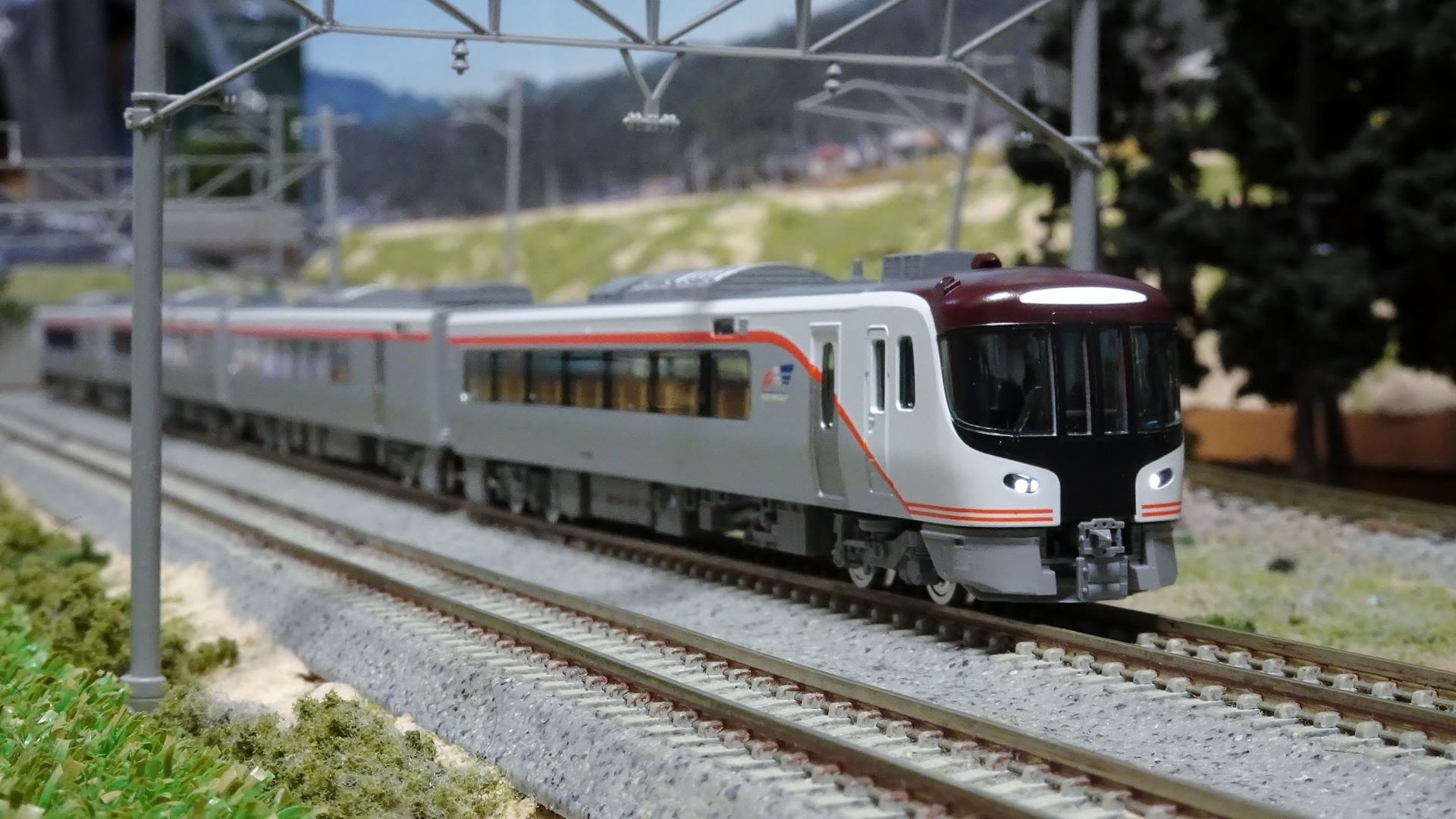 新車入線】JR HC85系ハイブリッド車（試験走行車） - ビスタ模型鉄道