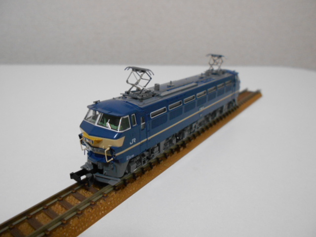 TOMIX JR EF66-0形電気機関車(後期型・特急牽引機・グレー台車) 入線