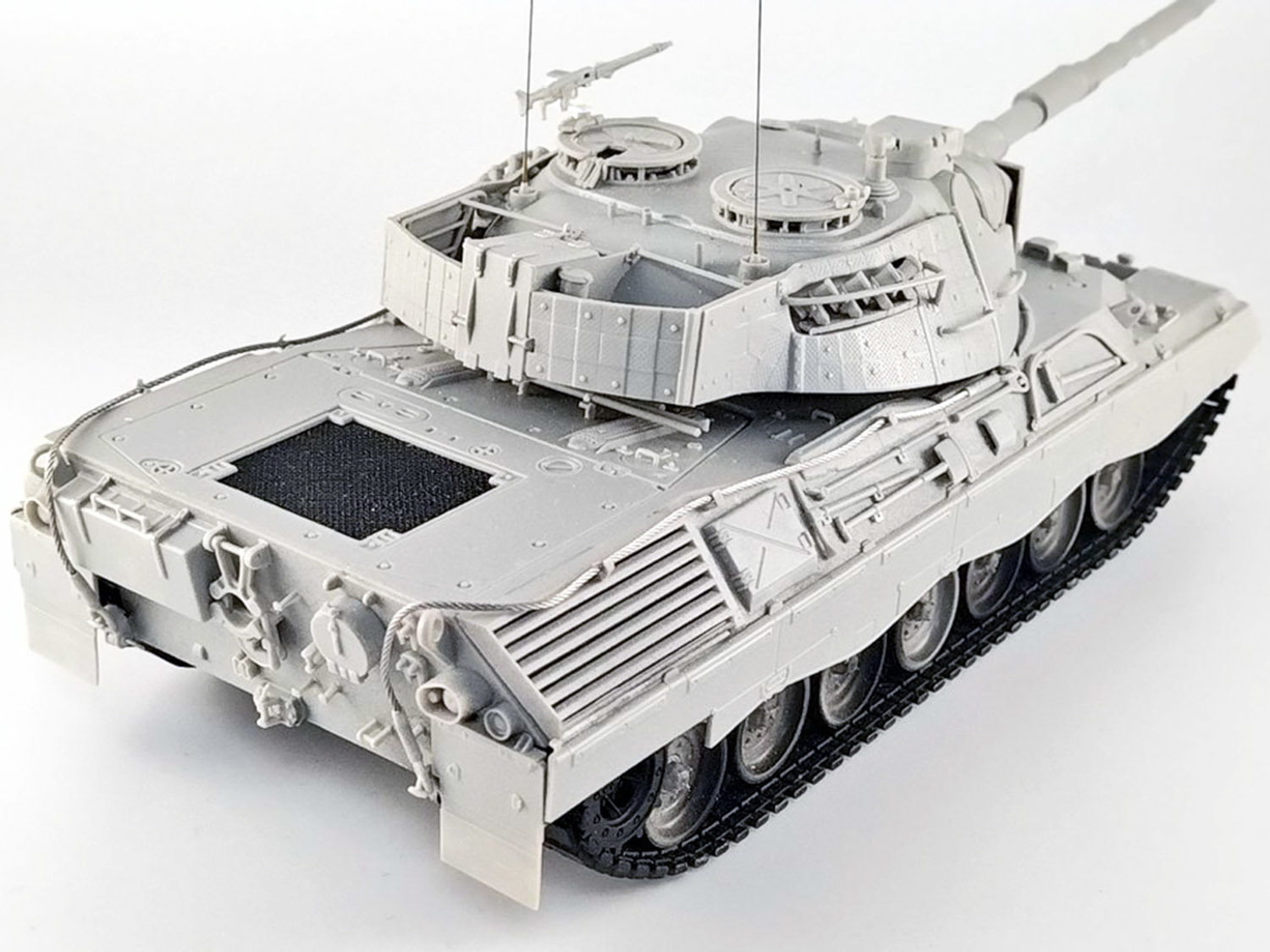 イタレリ1/35レオパルト1A5を作る - ナイトウモデルズ