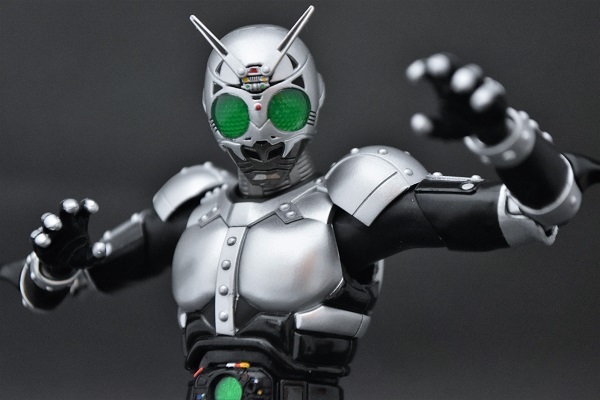 S.H.Figuarts（真骨彫製法） シャドームーン | 魂の玩具箱