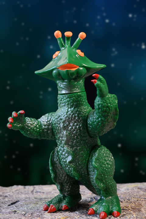 宇宙大怪獣 ギララ イリサワ限定 蓄光成型＆赤目ver. マルサン Amazon
