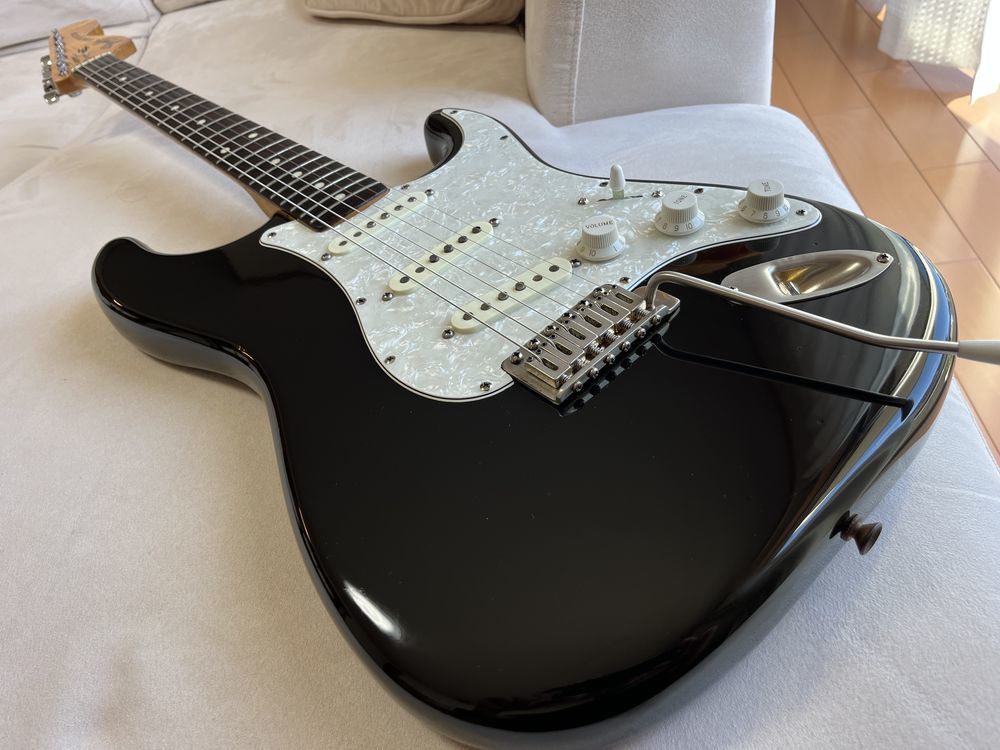 fender stratocaster black rose refinish （ラッカースプレー缶で