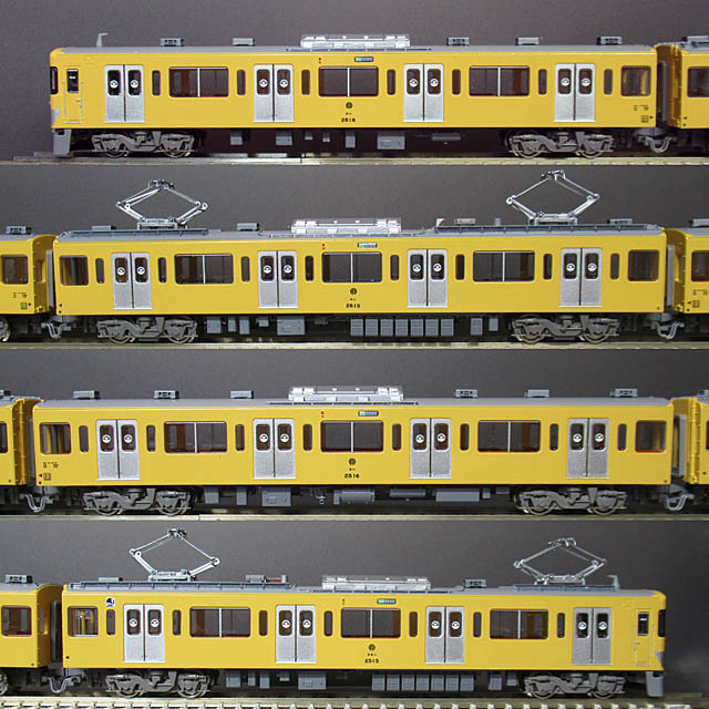 西武鉄道新2000系前期型 パンタグラフ削減前4連 完成披露 - MiOの避難