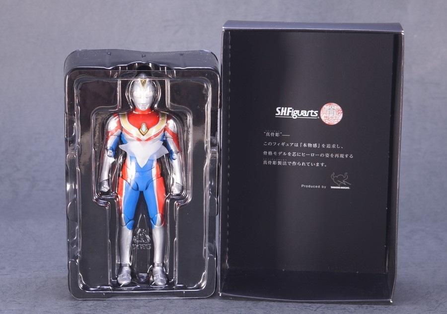 S.H.Figuarts（真骨彫製法） ウルトラマンダイナ フラッシュタイプ