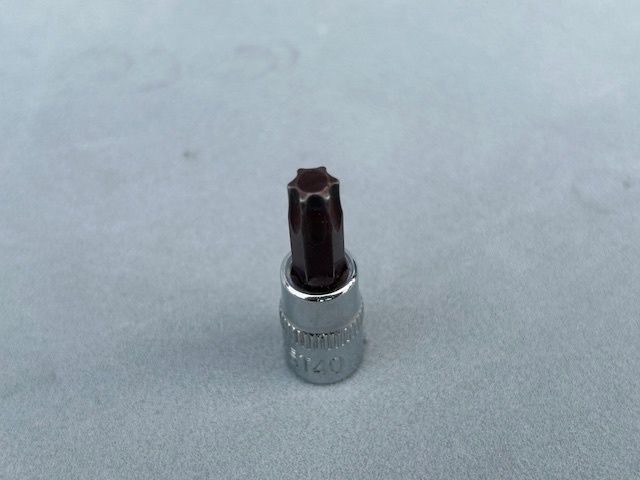 フィアット・アバルト500/595用ドアストライカー | マエカワ