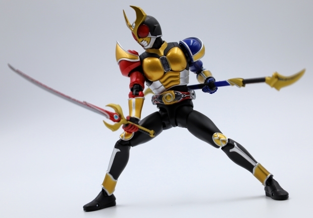 S.H.Figuarts（真骨彫製法） 仮面ライダーアギト トリニティフォーム