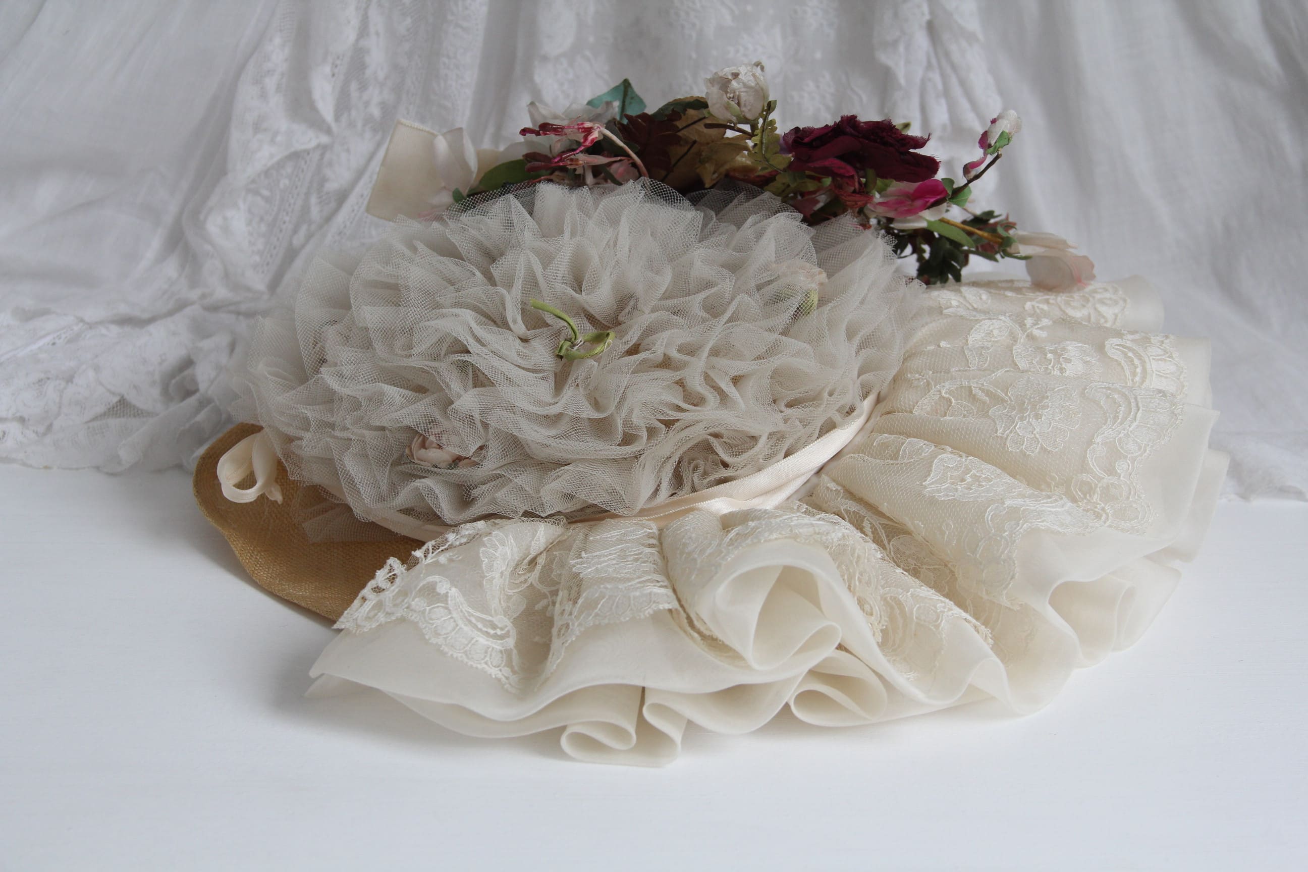 ベルエポック時代の布花ブーケ＆お帽子＆レース付け襟アレンジセット