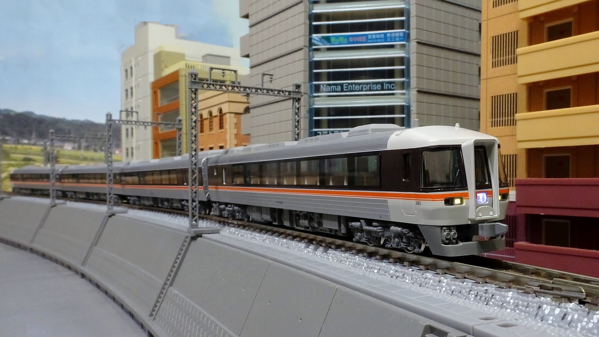 新車入線】キハ85系 4両増結セットB ー200番台をGET！だぜ♪ - ビスタ