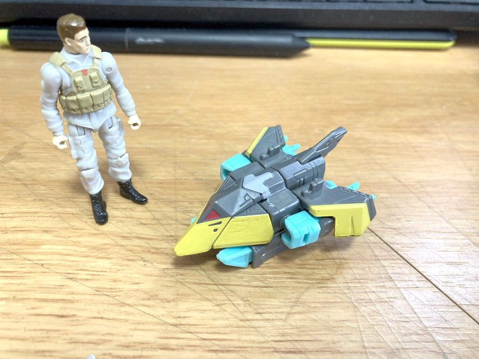 SG世界の良いオートボット？『サイドスワイプ & ディセプティコン