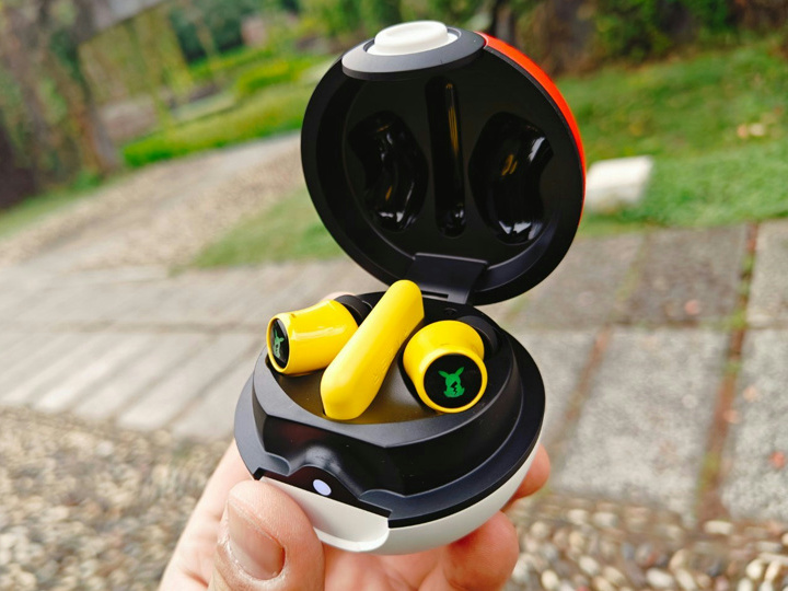 Razer、”ピカチュウ”第2世代モデルとなるゲーミング完全ワイヤレス