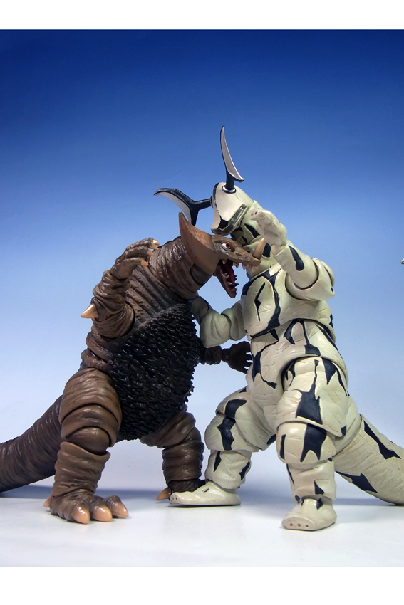 ULTRA-ACT エレキング」代行レビュー | ヒーローフィギュアをレビュー！