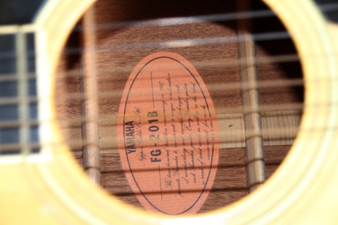 うちのギター】YAMAHA FG-201B ＠実家 | Music makes me Happy♪