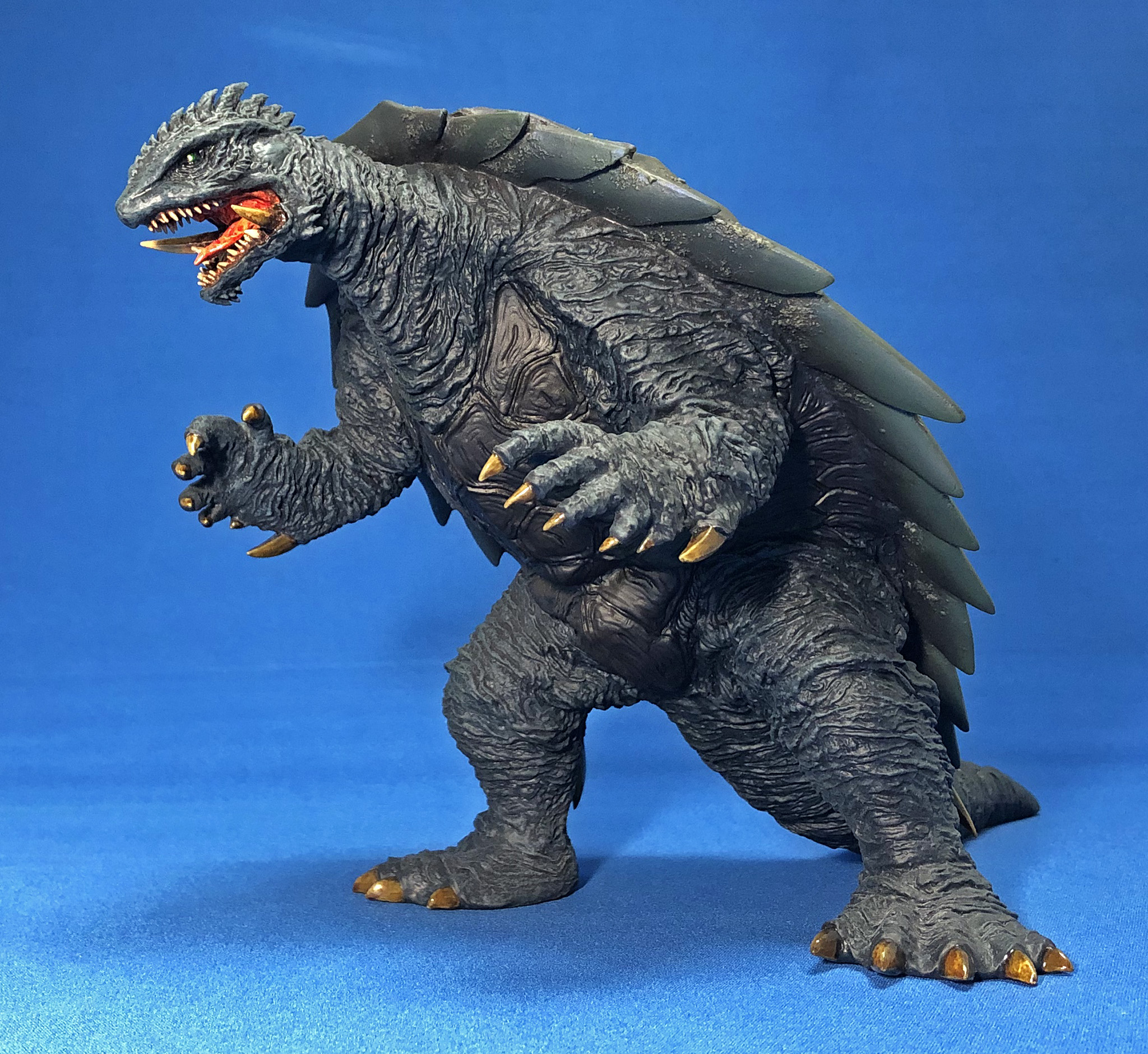 海洋堂 20cmシリーズ『ガメラ 1999』 完成 | NegativeMindException
