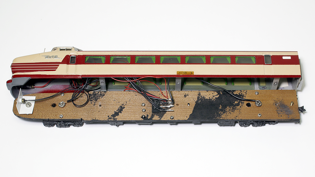 カワイモデル「151系」の不思議な存在感 | 続・富塚通信