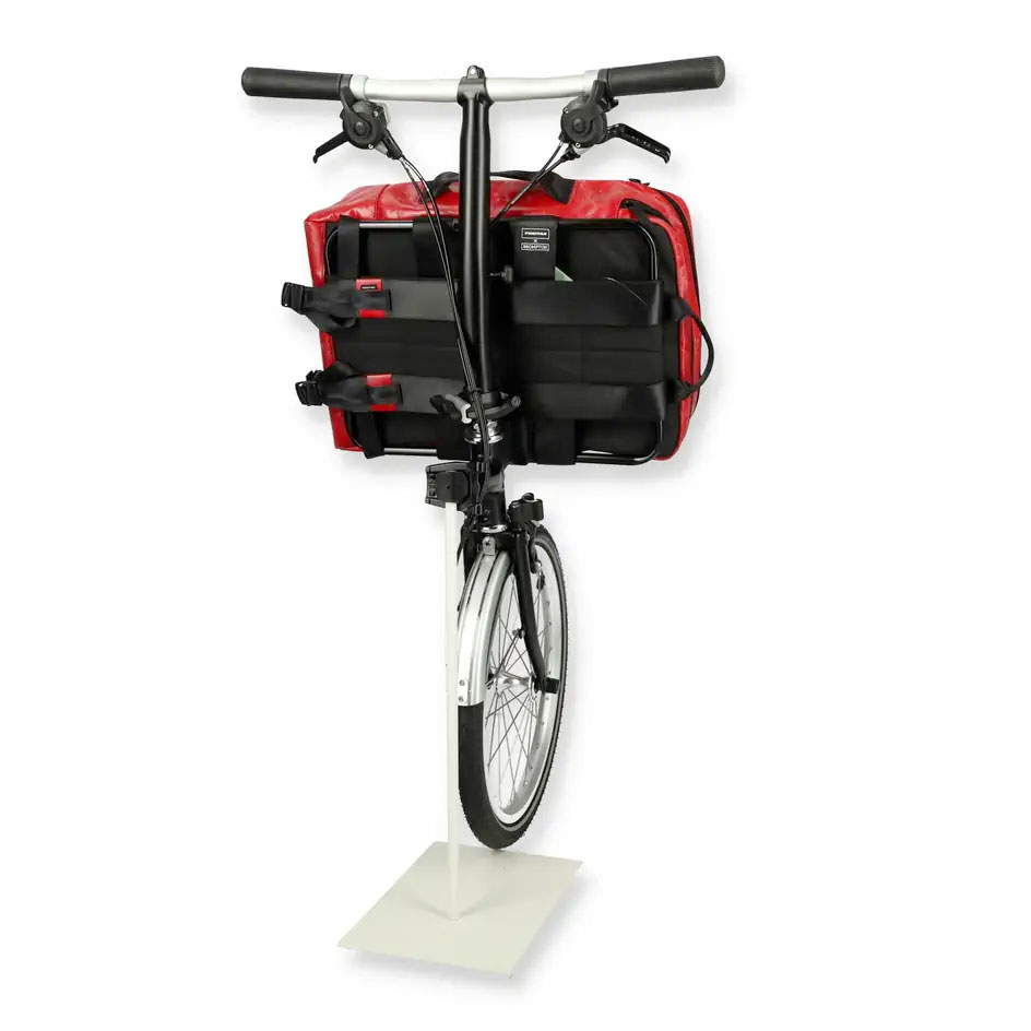 FREITAGからブロンプトン対応の「背負えるフロントバッグ」F748