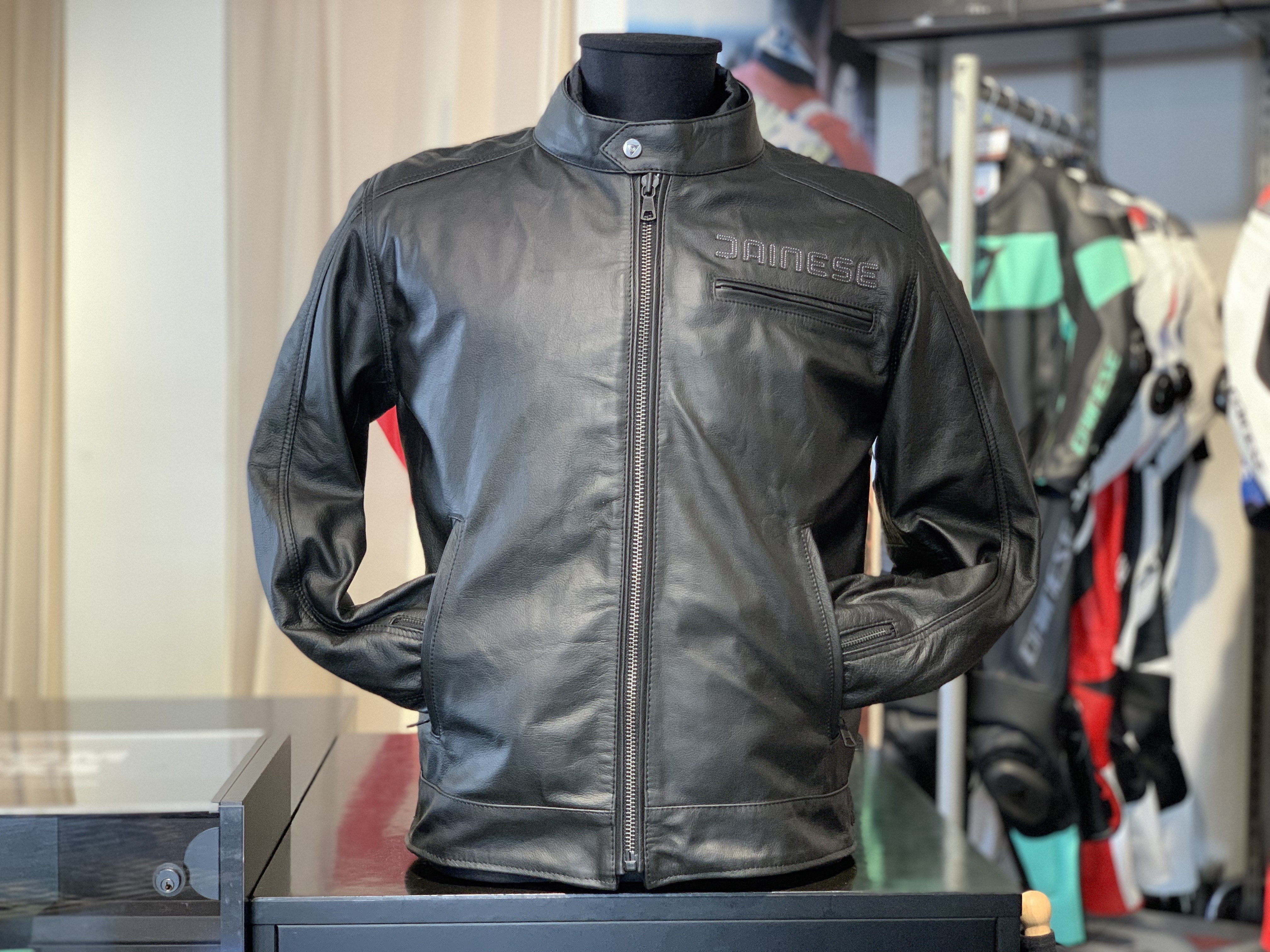 上質なレザーが人気の”ZAURAX LEATHER JACKET”大き目サイズ入荷しました