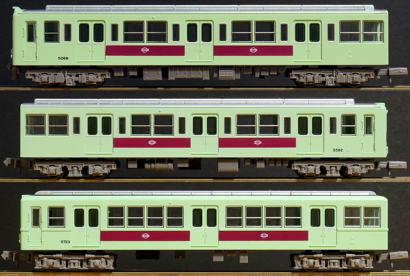 顔が全て違う改造車のこだわりが圧巻！鉄コレ大阪市交50系(谷町線)を