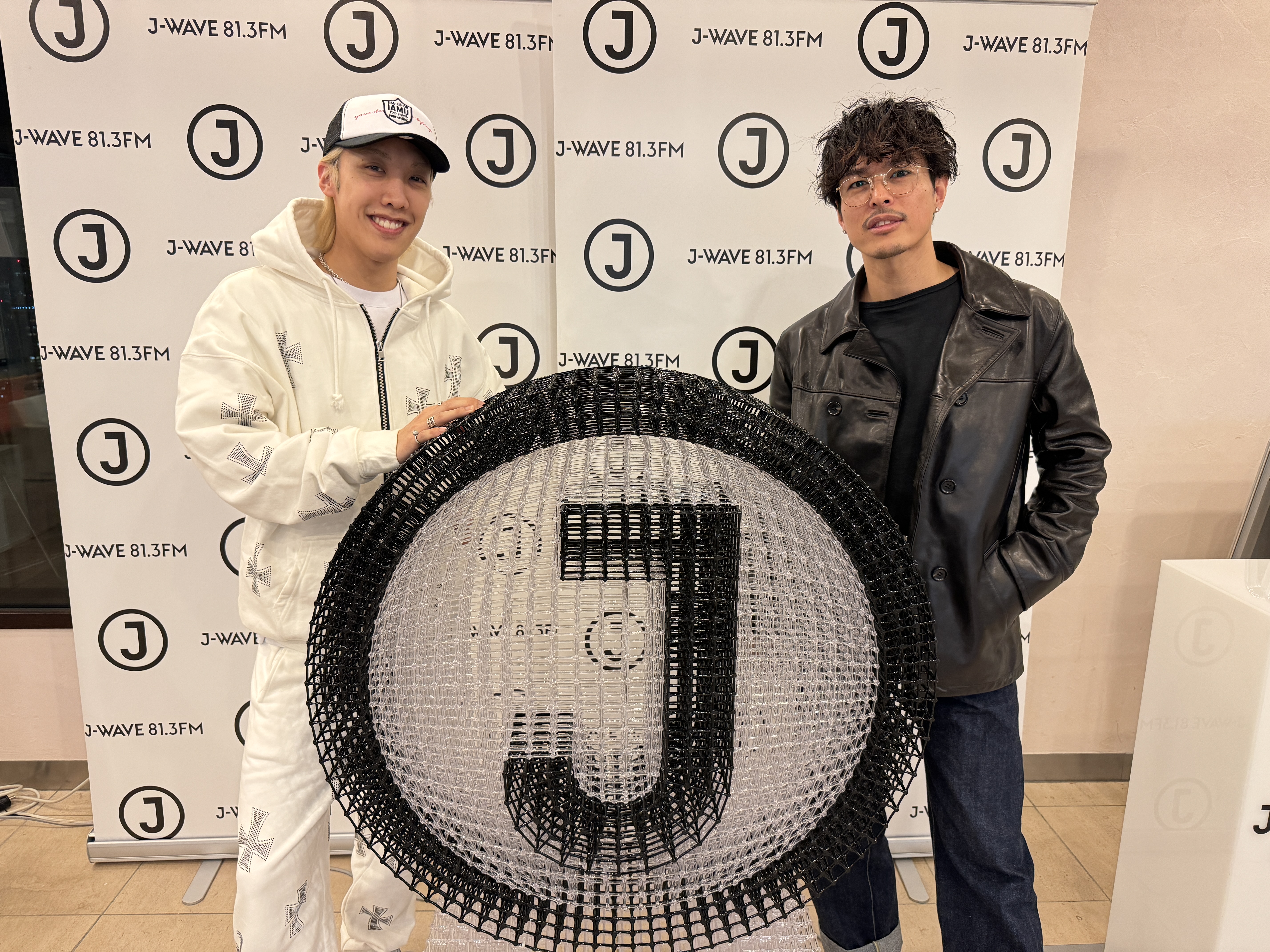 SPARK : J-WAVE 81.3 FM RADIO